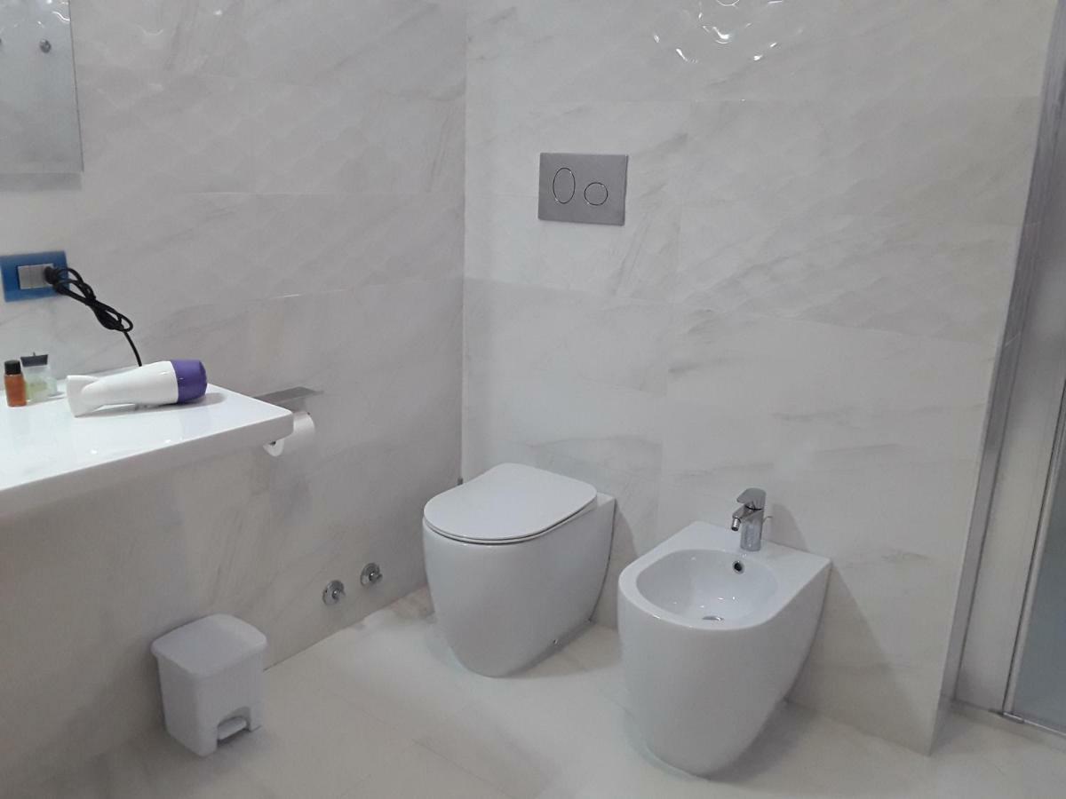 Bed and Breakfast La Riviera Милаццо Экстерьер фото