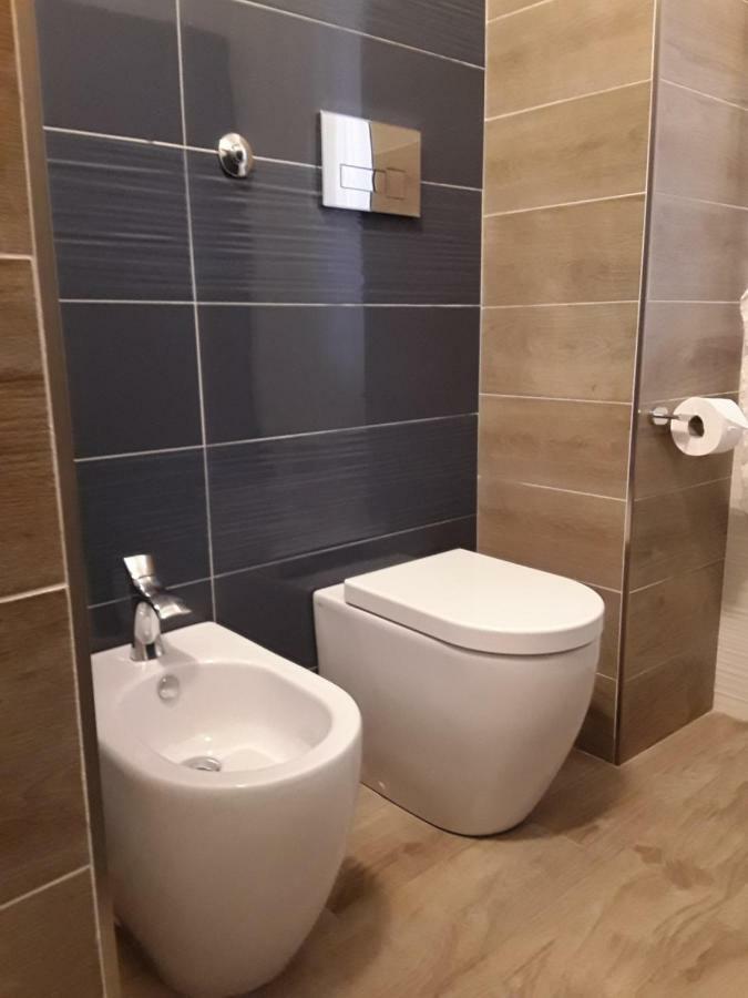 Bed and Breakfast La Riviera Милаццо Экстерьер фото